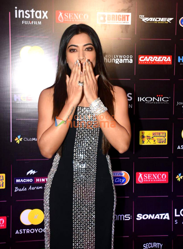 photos celebs grace the red carpet of bollywood hungama style icons awards 2023 654 8