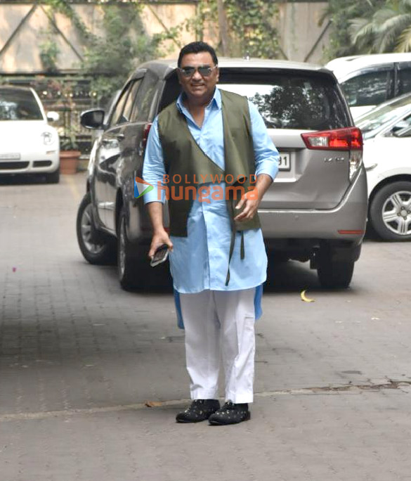 photos celebs snapped outside sohail khans home in mumbai 08 3