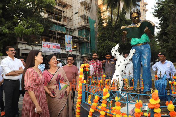 photos dia mirza inaugurates artist sangeeta babanis sculpture art in bandra 4