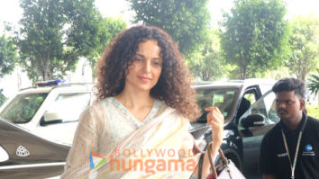 Photos: Kangana Ranaut, Sussanne Khan and others snapped at the airport