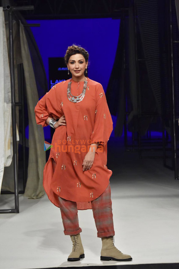 photos mandira bedi sonali bendre and others walk the ramp at lakme fashion week 2023 5