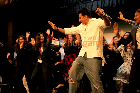 photos prince narula graces the psych film festival 2023 at nmims 3