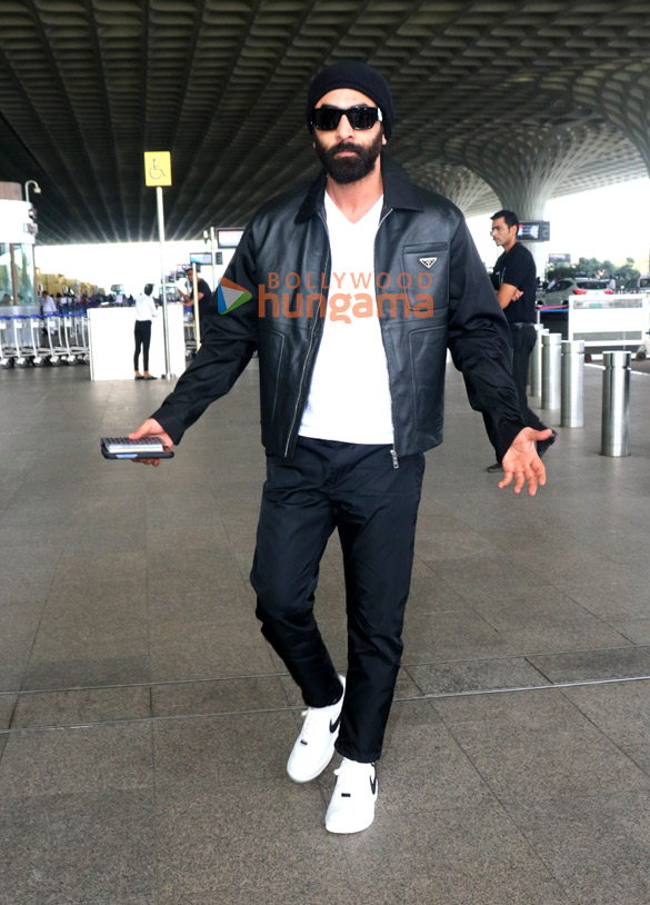 photos ranbir kapoor tamannaah bhatia surveen chawla and bobby deol snapped at the airport 1