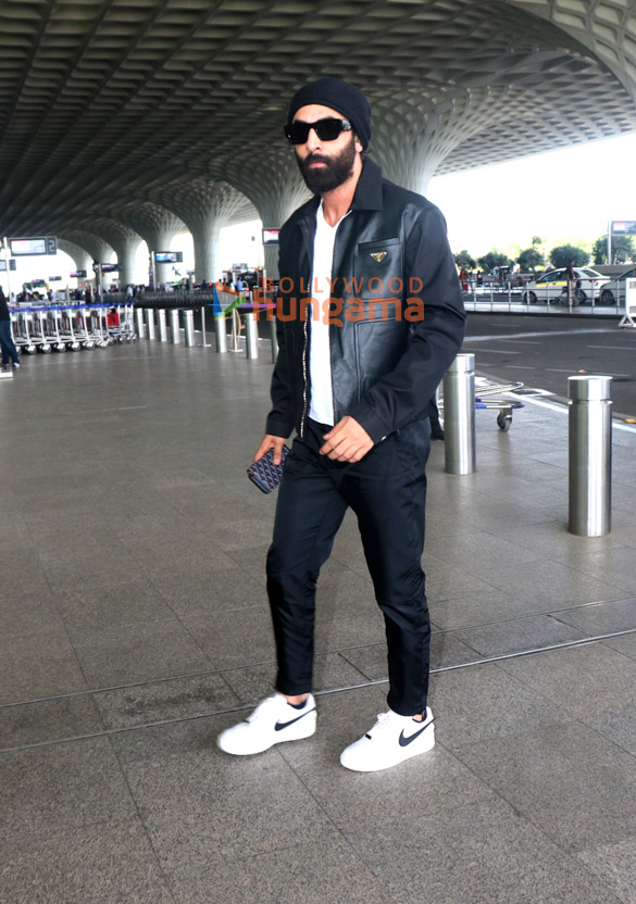 photos ranbir kapoor tamannaah bhatia surveen chawla and bobby deol snapped at the airport 3