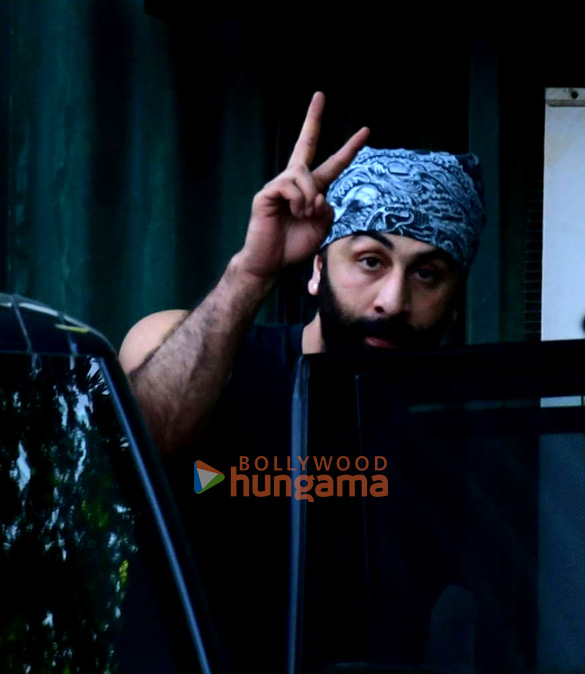 Photos: Ranbir Kapoor and Bobby Deol snapped shooting for Animal in Juhu Photos: Ranbir Kapoor and Bobby Deol snapped shooting for Animal in Juhu