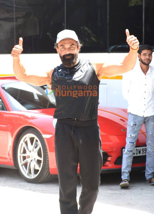 photos ranbir kapoor and bobby deol spotted shooting animal in juhu 3