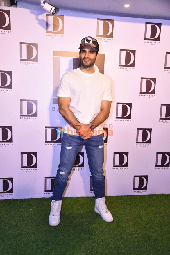 photos ranveer singh and other celebs attend the launch of stylist darshan yewalekars salon d barber shop 258 4