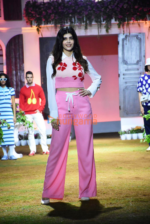 photos sanjana sanghi turns showstopper at the lakme fashion week 2023 5
