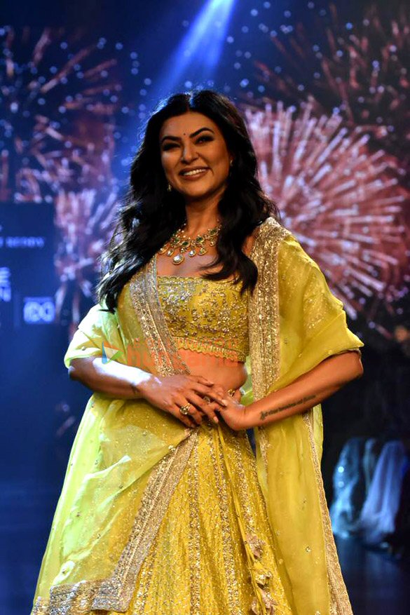 photos sara ali khan diana penty tara sutaria and others walk the ramp at lakme fashion week 2023 day 3 4