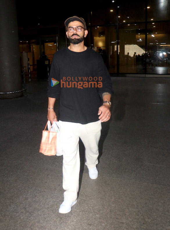 photos shilpa shetty vidya balan sherlyn chopra and others snapped at the airport1 1