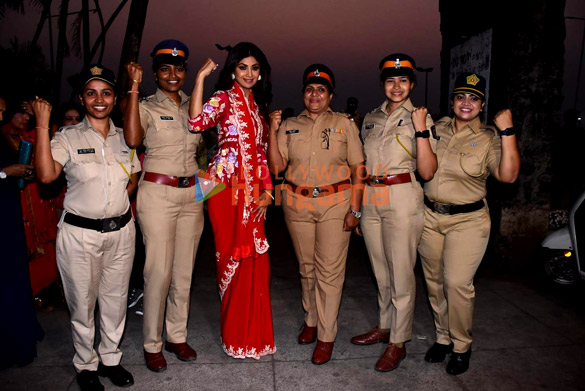 photos shilpa shetty and sonali kulkarni snapped with the nirbhaya squad women officers on womens day 5