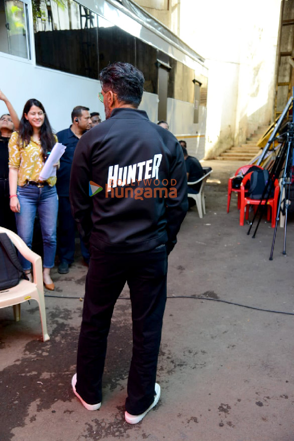 photos suniel shetty himesh reshammiya and others snapped on the sets of indian idol for hunter tootega nahi todega promotions 4