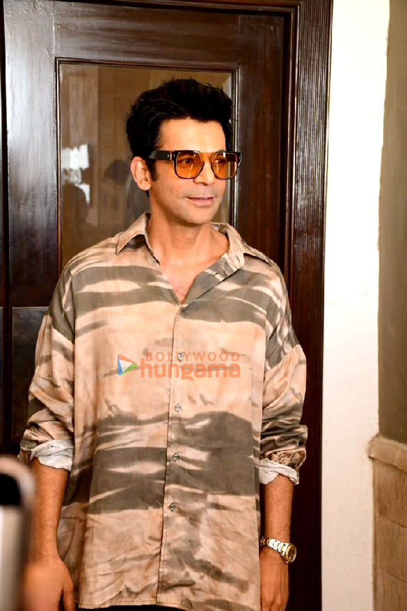 photos sunil grover snapped promoting his web series united kacche 1