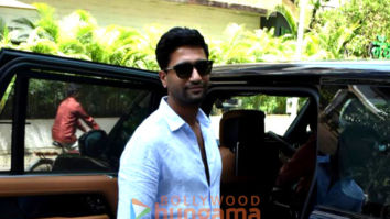 Photos: Vicky Kaushal snapped in Khar