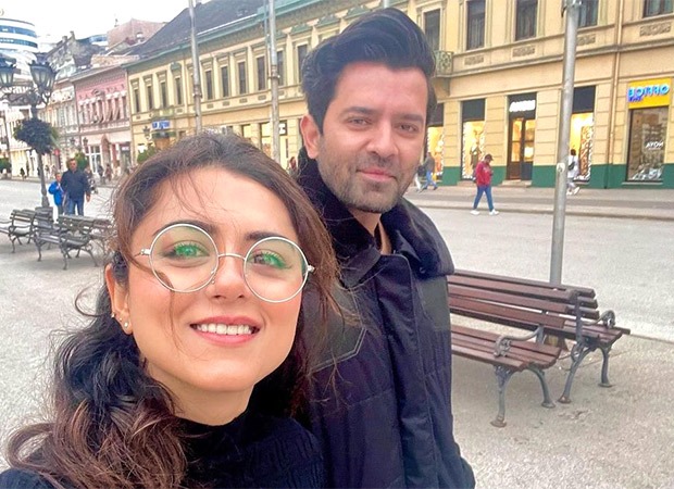 Ridhi Dogra introduces Liz and Karan to her fans, posts a cute selfie with co-star Barun Sobti : Bollywood News