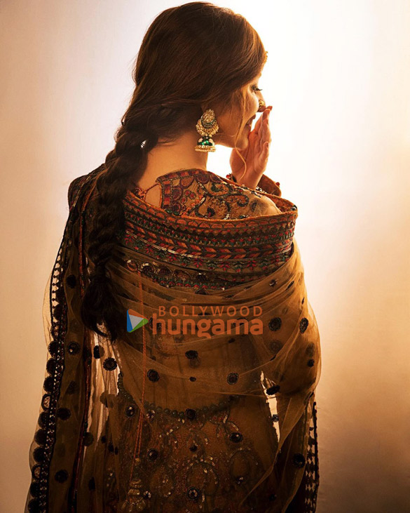 sajal ali 1 4