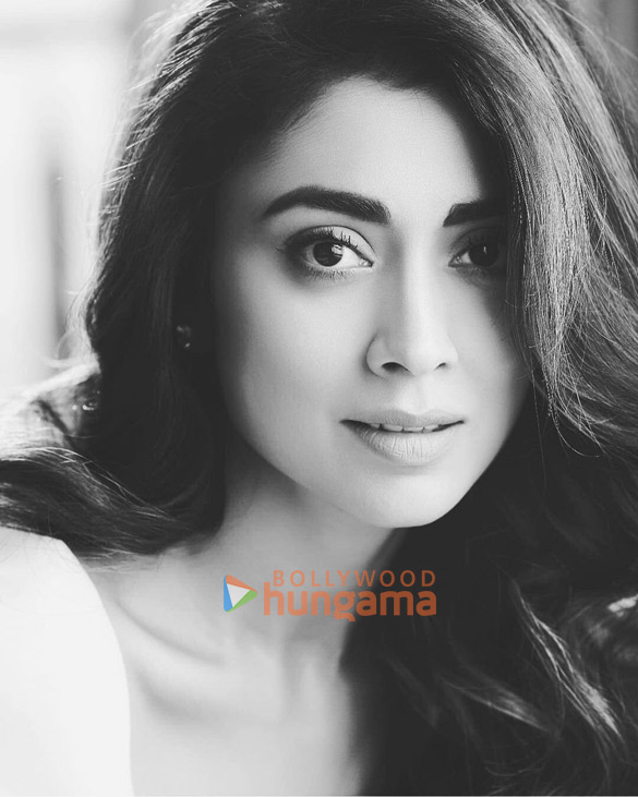 shriya saran 3 40
