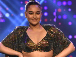 Sonakshi Sinha receives compliments for her ramp walk from paps
