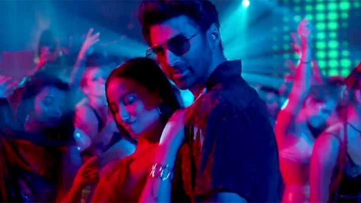 Soniye Je (Video) Gumraah | Vishal Mishra | Aditya Roy Kapur, Mrunal Thakur | Bhushan Kumar Soniye Je (Video) Gumraah | Vishal Mishra | Aditya Roy Kapur, Mrunal Thakur | Bhushan Kumar