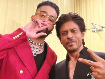 Shah Rukh Khan poses with AP Dhillon for a picture as well as sets the stage on fire with Ranveer Singh and Varun Dhawan as he shakes a leg on Brown Munde at NMACC Shah Rukh Khan poses with AP Dhillon for a picture as well as sets the stage on fire with Ranveer Singh and Varun Dhawan as he shakes a leg on Brown Munde at NMACC