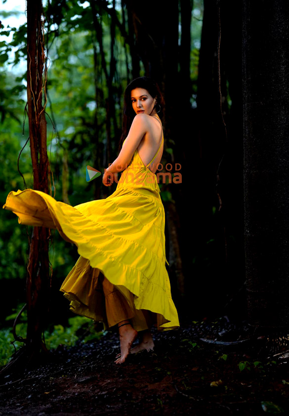 amyra dastur 3 40