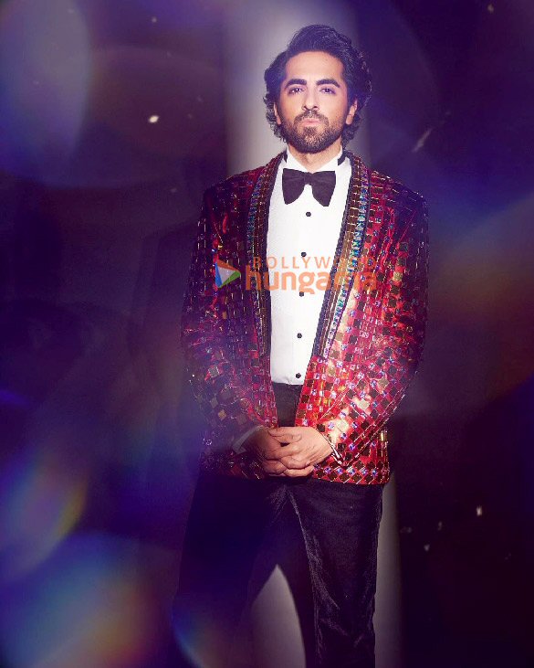 ayushmann khurrana cleans 2 2