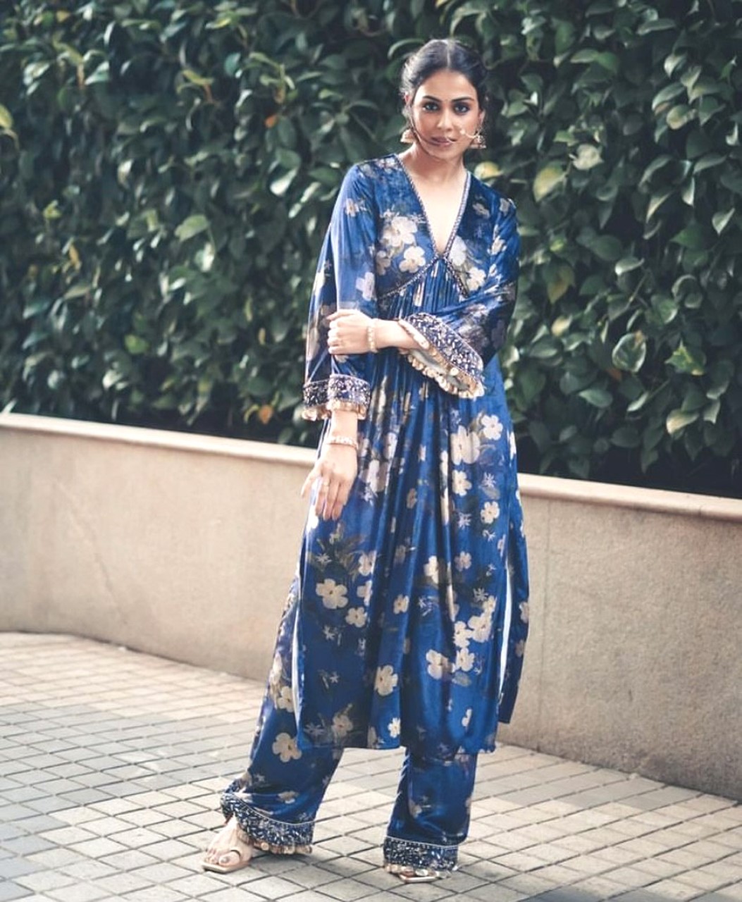 Genelia D’souza is a sight to behold in deep blue velvet kaftan set and nath