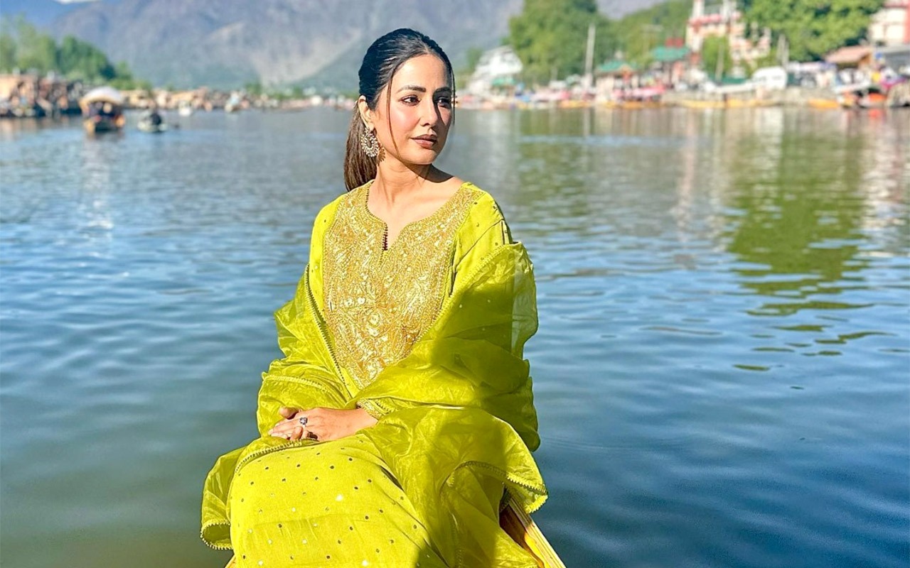 Hina Khan takes a boat ride in Kashmir; calls it ‘therapy’
