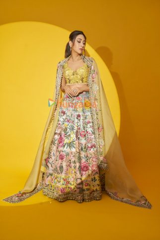Celeb Photos Of Karisma Kapoor