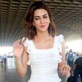 Kriti Sanon travels in economy class; leaves passengers in awe with her humility