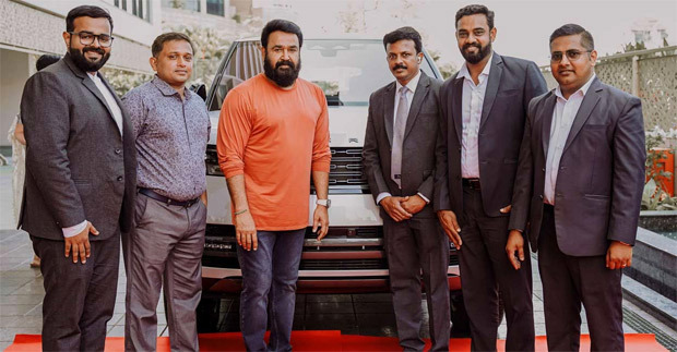 Mohanlal buys white Range Rover SUV worth whopping Rs. 4 crore, see photos and videos 