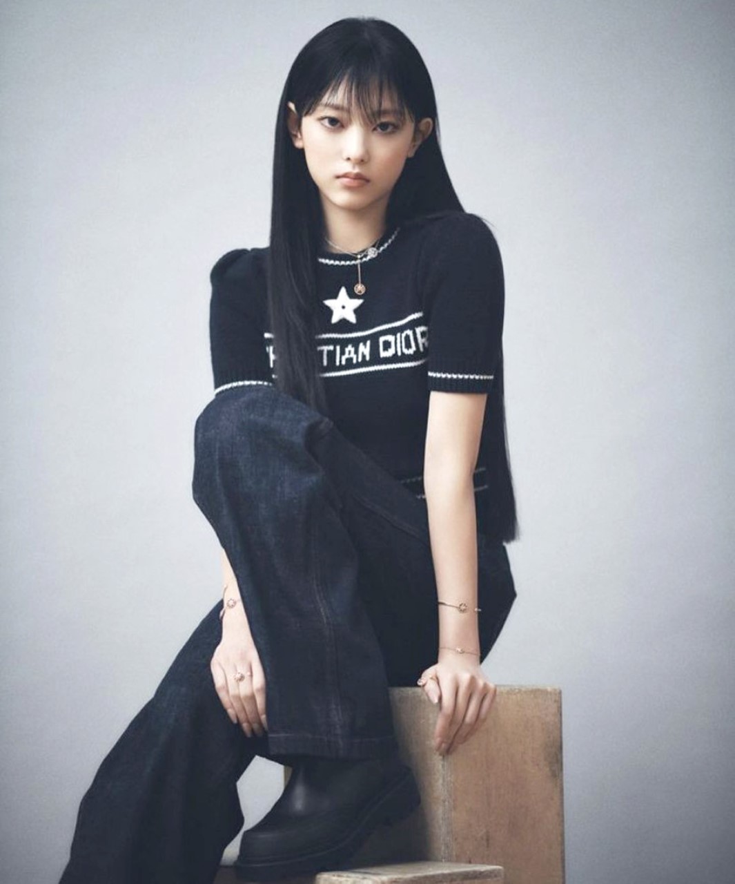 NewJeans’ Haerin is announced as the newest brand ambassador for the luxury fashion house Dior