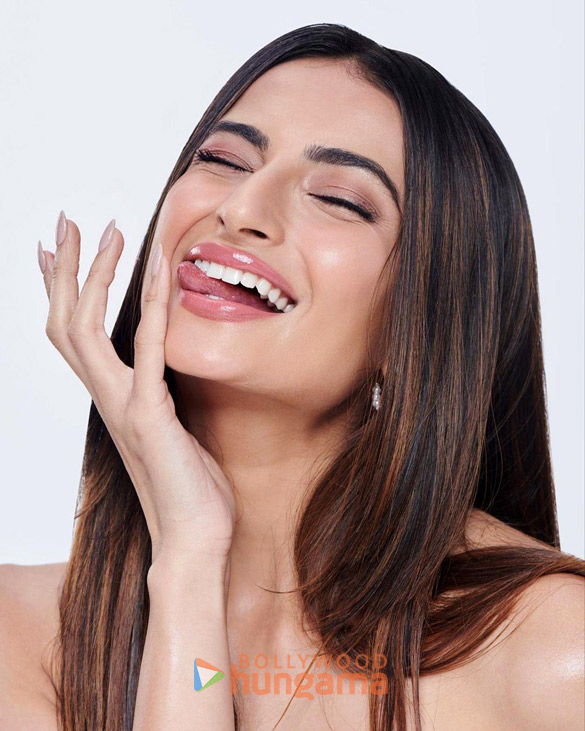 palak tiwari 25