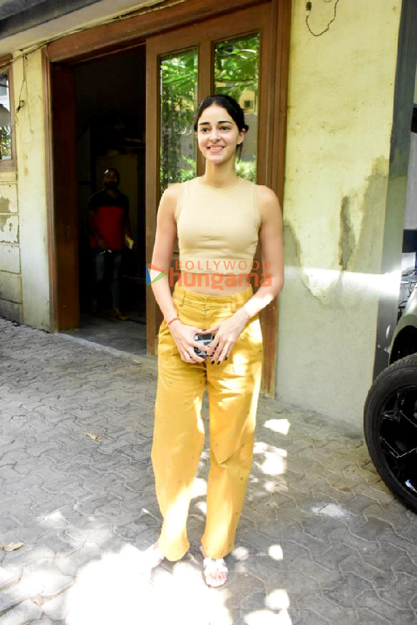 Photos: Ananya Panday snapped outside a dubbing studio in Bandra