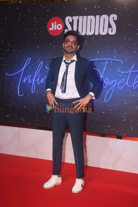 photos anil kapoor shahid kapoor and others snapped at the jio studios infinity together event 8