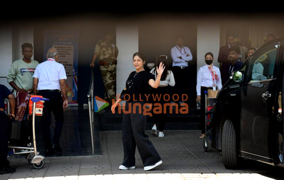 photos bhumi pednekar snapped at kalina airport 4