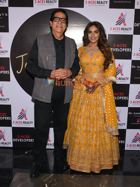 photos celebs attend babubhai kanchwala and dr aasshna kanchwalas eid festival 4