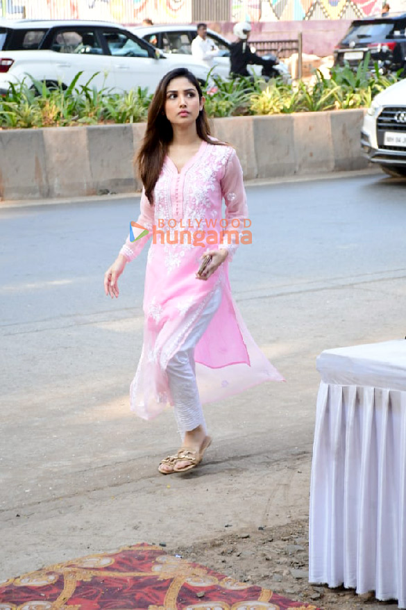 photos celebs attend mukesh chhabras mother kamala chhabras prayer meet2 1 2
