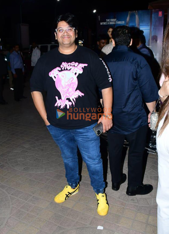 photos celebs grace the premiere of gumraah 14