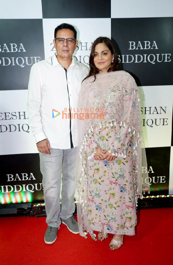 photos celebs snapped at baba siddiques iftaar party3 7