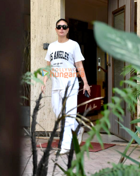 photos kareena kapoor khan spotted in bandra 1 59