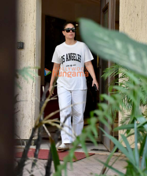 photos kareena kapoor khan spotted in bandra 2 58