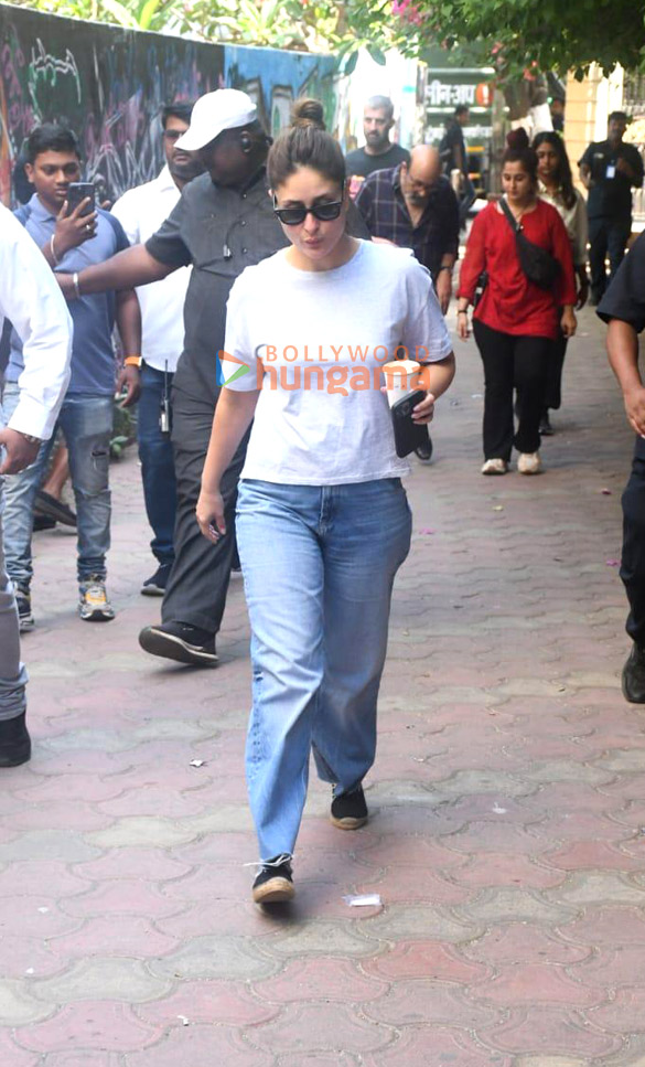 photos kareena kapoor khan spotted on location in bandra 4