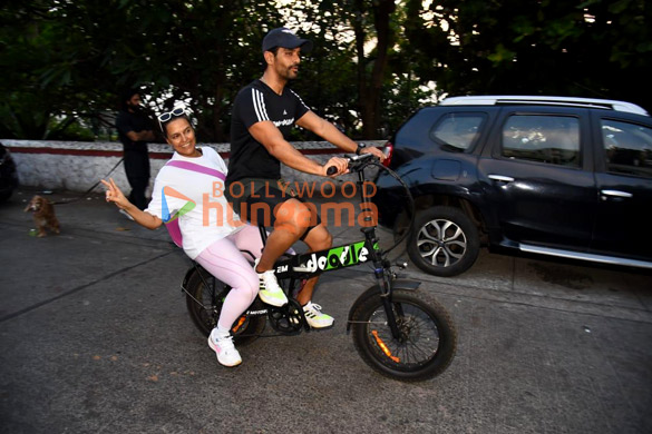 photos neha dhupia and angad bedi spend time with their kids at bandstand in mumbai 3