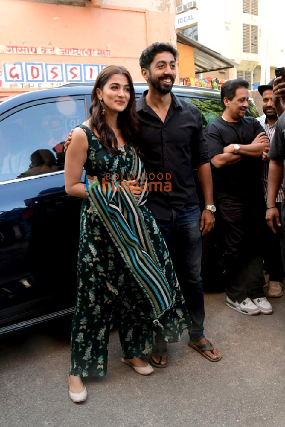 photos pooja hegde snapped outside gaiety galaxy theater 2