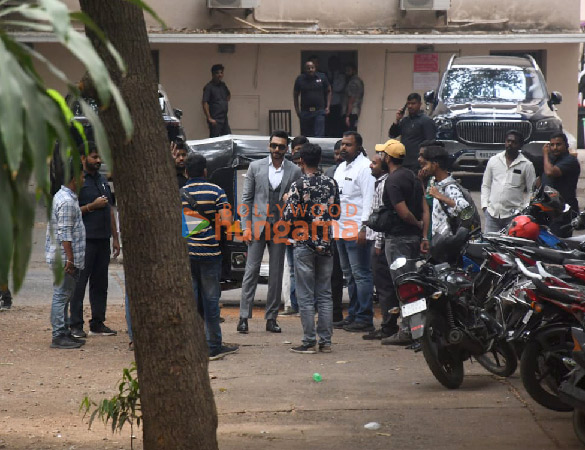photos ranveer singh snapped outside mehboob studio in bandra 1