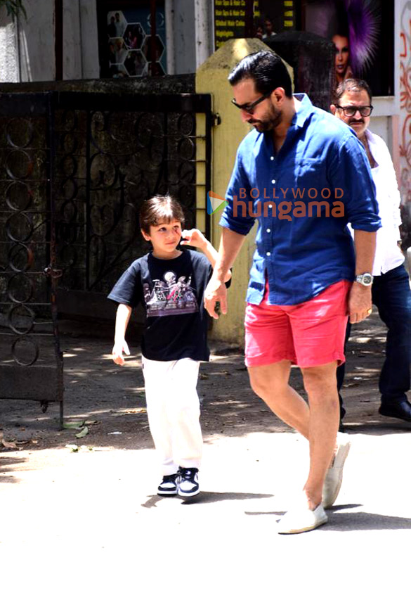 photos saif ali khan and taimur ali khan spotted in bandra 2 8