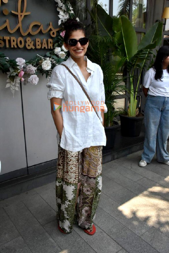 photos shama sikander karishma tanna kubraa sait and others snapped at ditas restro bar 3