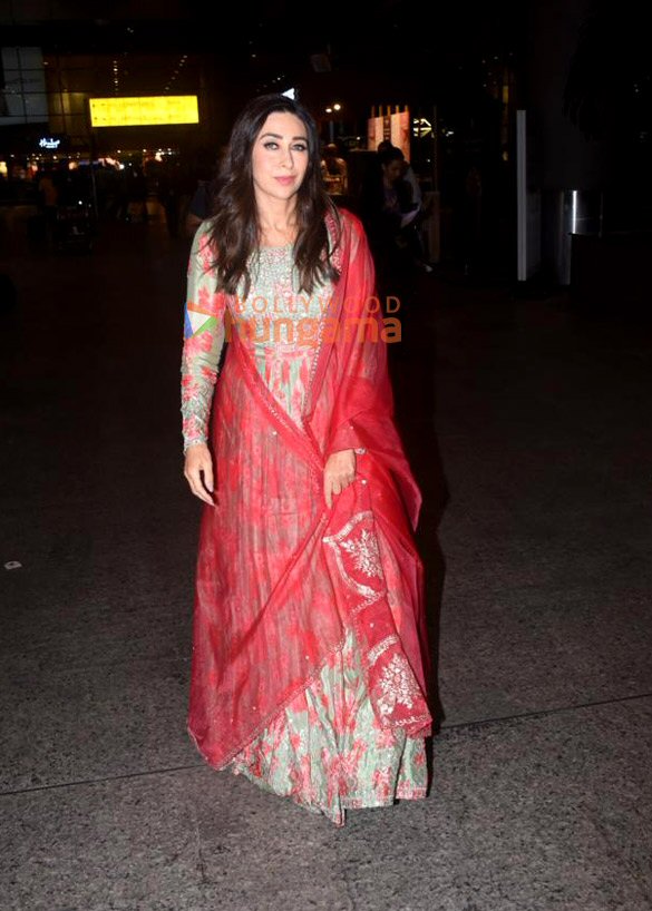 photos shilpa shetty and karisma kapoor snapped at the airport 6