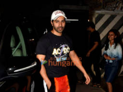 Photos: Varun Dhawan snapped at the gym in Juhu